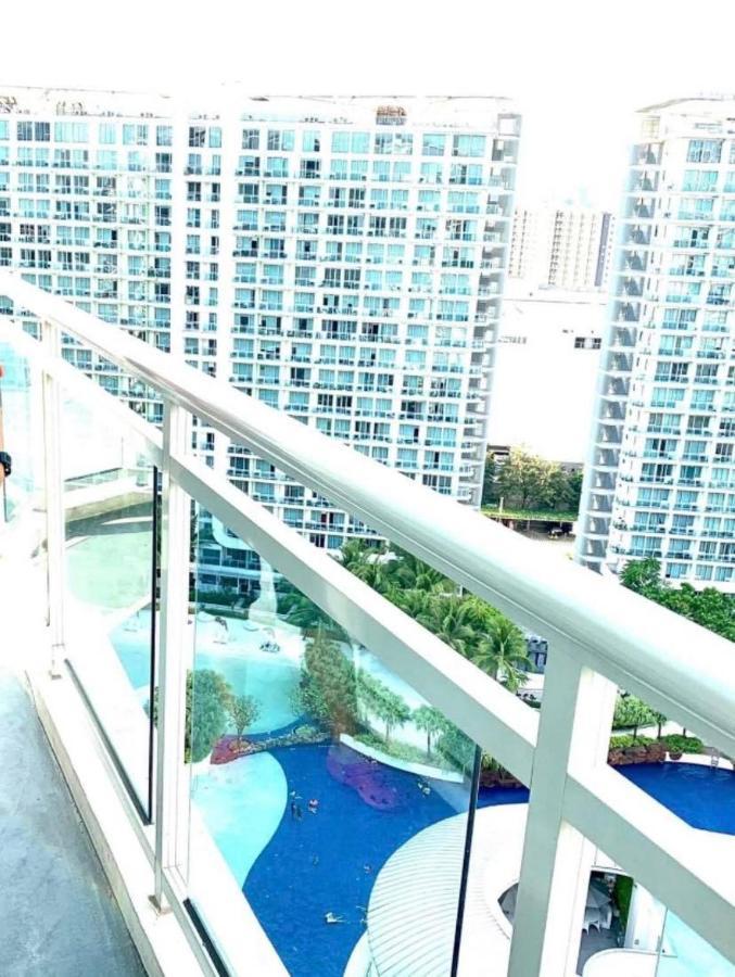 Azure C2 Balcony Wifi Near Mall Airport Multiple Units Paranaque City Dış mekan fotoğraf